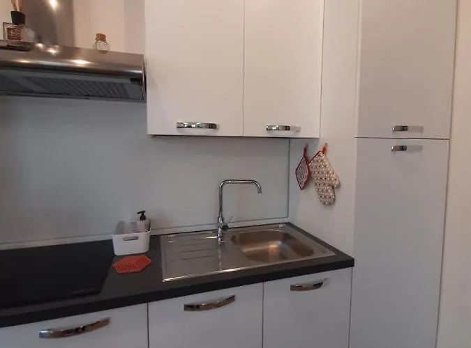 Casa Alex Ausy, Moderno Monolocale Con Balcone,self Check-in,wifi Free *
