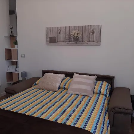 Casa Alex Ausy, Moderno Monolocale Con Balcone,self Check-in,wifi Free טורינו